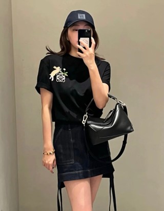 Loewe Black T-Shirt with Embroidered Anagram Logo view 4