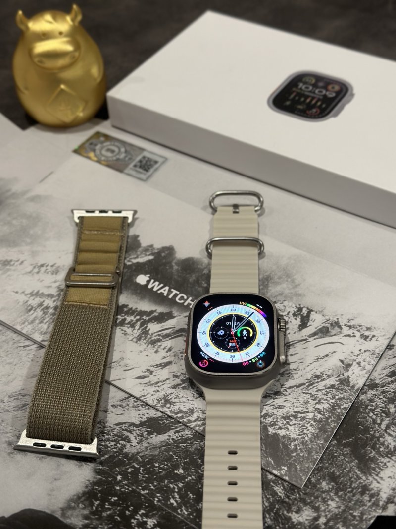 Apple Watch Ultra 2 1:1 Replica - Silver Titanium view