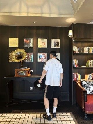 Gucci GG Web Stripe Black Shorts view 5