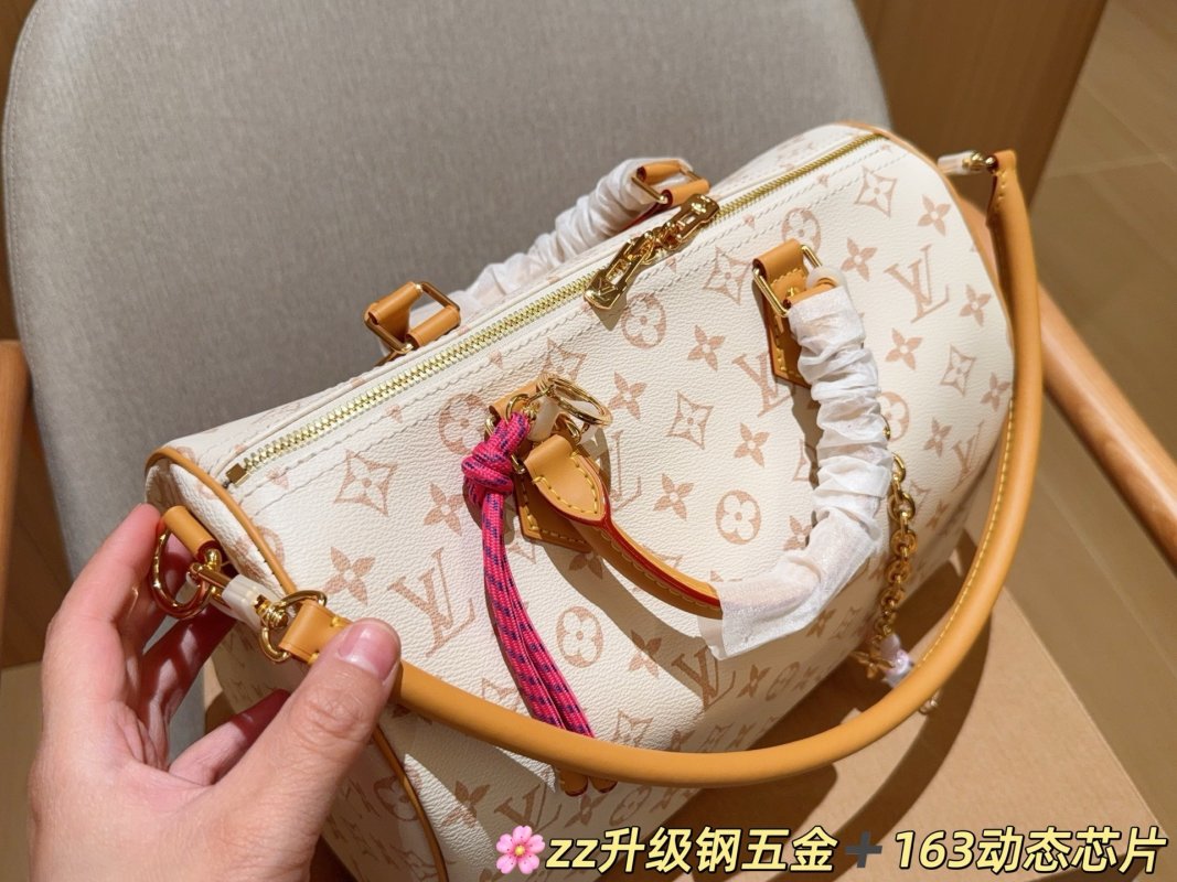 Louis Vuitton Speedy 30 Monogram Canvas Handbag Cream view
