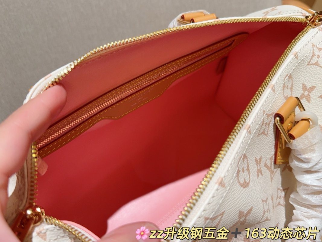 Louis Vuitton Speedy 30 Monogram Canvas Handbag Cream view