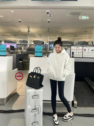 White Quilted Zip Hoodie Sweatshirt view 7