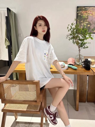 Louis Vuitton Monogram Pocket Cream T-Shirt view 5