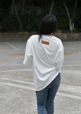 Louis Vuitton Monogram Pocket Cream T-Shirt view 9