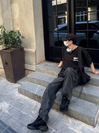 Stüssy Black Logo T-Shirt view 9