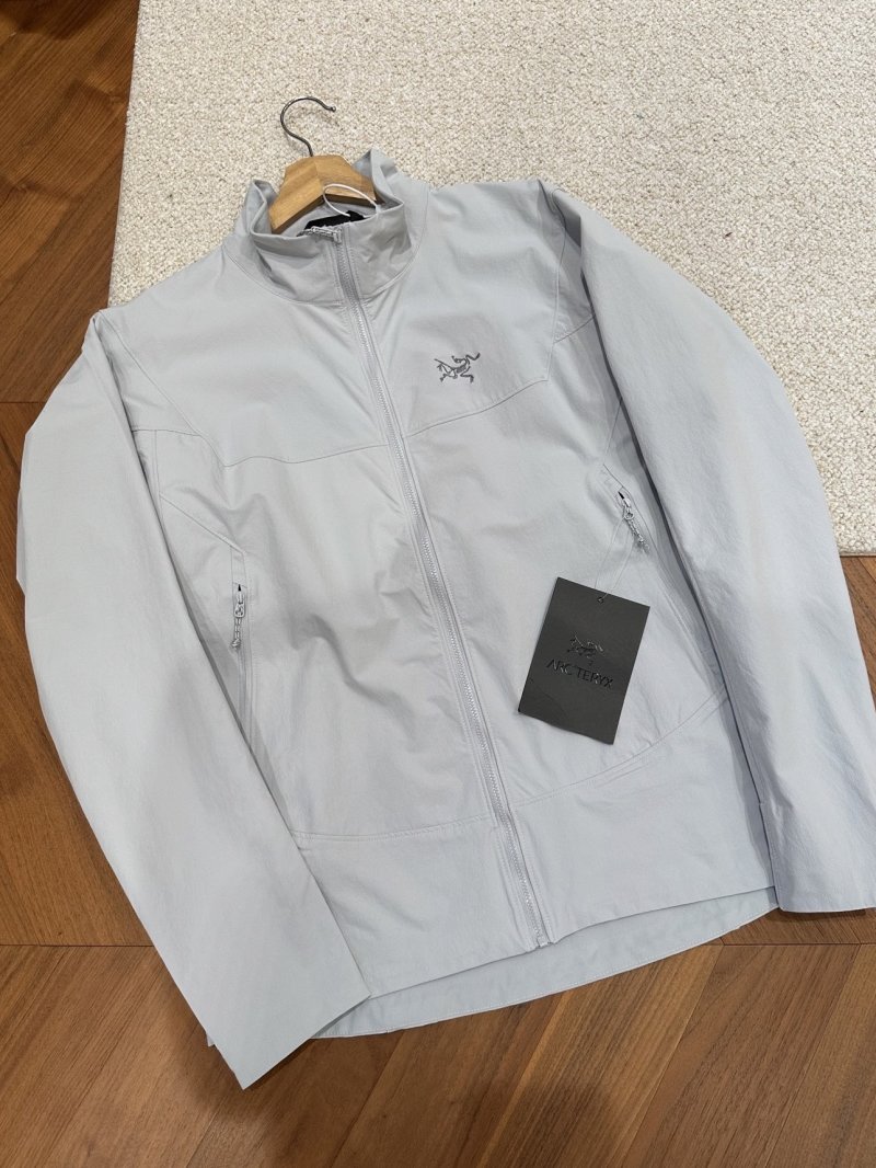 Arc'teryx Windbreaker Jacket White