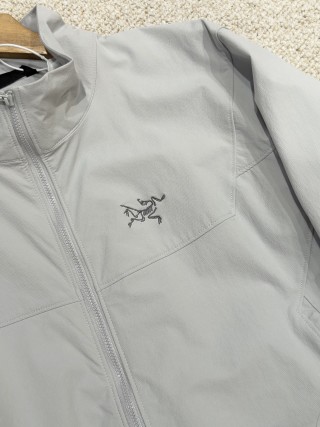 Arc'teryx Windbreaker Jacket White view 4
