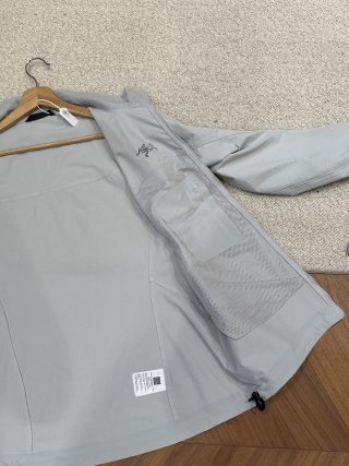 Arc'teryx Windbreaker Jacket White view 6