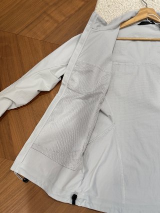 Arc'teryx Windbreaker Jacket White view 10