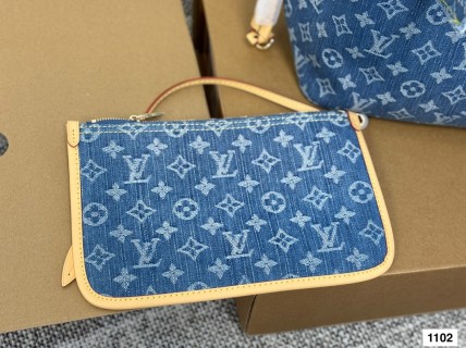 LV Neverfull MM Monogram Denim Tote Bag - Blue view 3