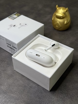 Apple AirPods Pro 2 White Earphones with USB-C Charging view 6