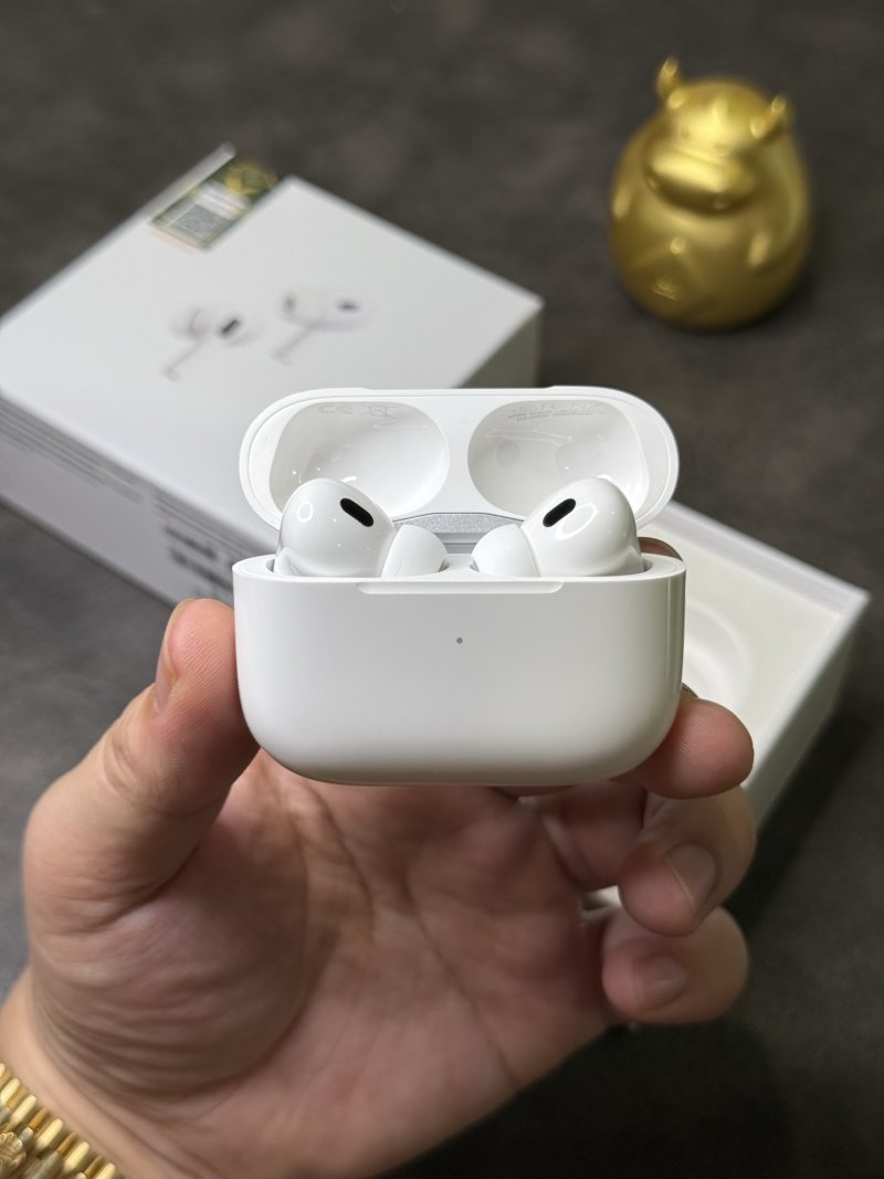 Apple AirPods Pro 2 White Earphones with USB-C Charging view