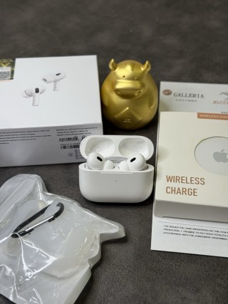Apple AirPods Pro 2 White Earphones with USB-C Charging view 8