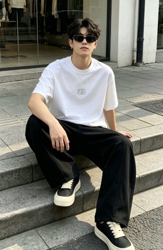 Balenciaga BB Logo White T-Shirt view 3