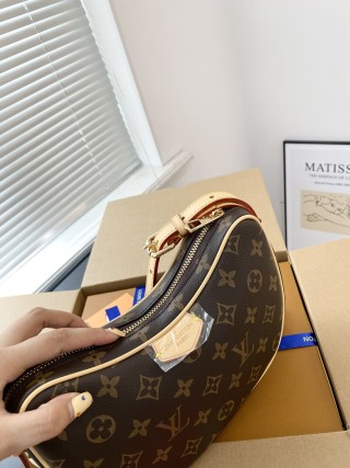 Louis Vuitton Loop Monogram Canvas Shoulder Bag Brown view 5