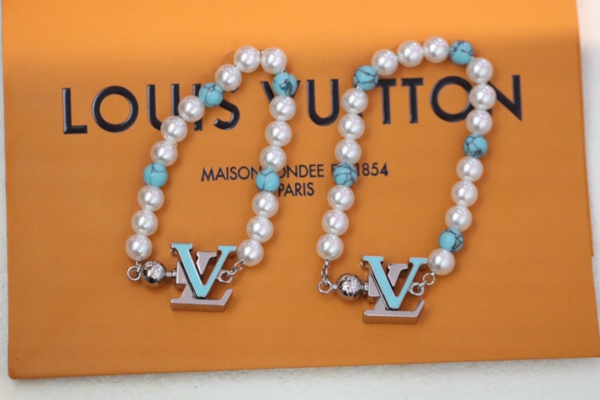 LV Turquoise Pearl Beaded Bracelet - Silver & Blue view