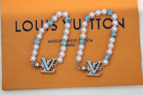 LV Turquoise Pearl Beaded Bracelet - Silver & Blue view 3