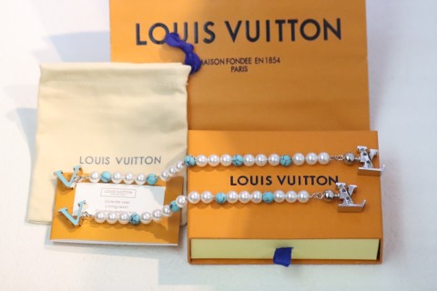LV Turquoise Pearl Beaded Bracelet - Silver & Blue view 8