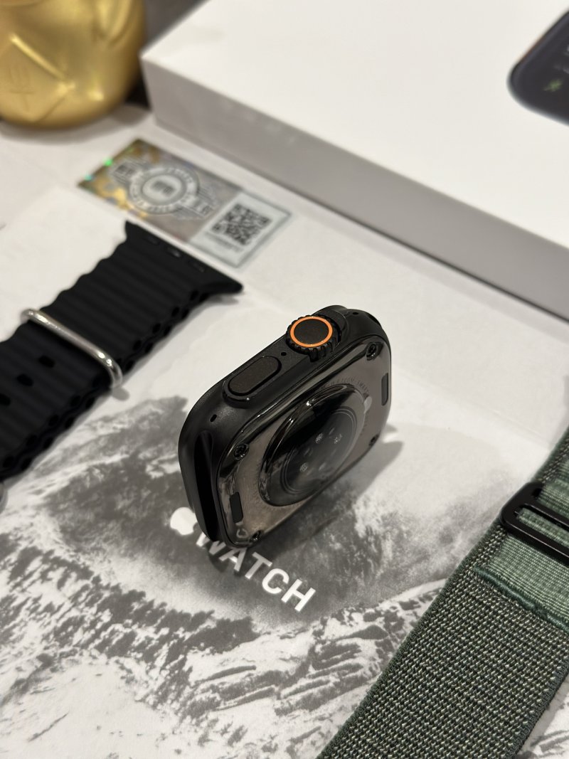 Apple Watch Ultra 2 1:1 Replica - Black Sport Band view