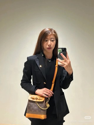 Louis Vuitton Monogram Canvas Brown & Tan Shoulder Bag view 3