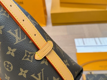 Louis Vuitton Carryall Monogram Canvas Shoulder Bag view 4