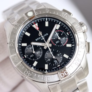 Breitling Avenger B01 Chronograph 44mm Green Dial view 6
