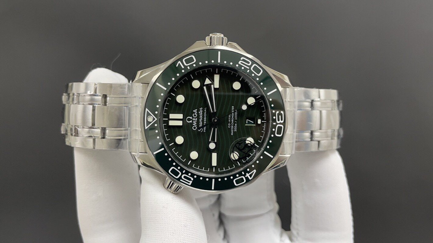 Omega Seamaster Professional 42mm Green Dial Watch view