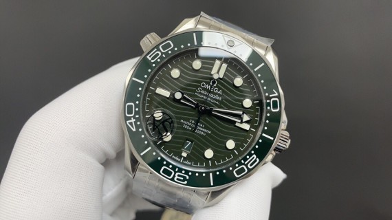 Omega Seamaster Professional 42mm Green Dial Watch view 3