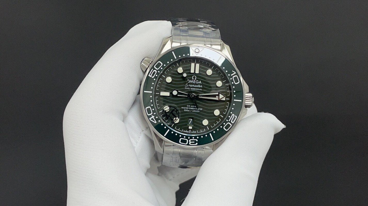 Omega Seamaster Professional 42mm Green Dial Watch view