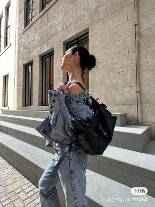 Black Quilted Chain Shoulder Bag view 3