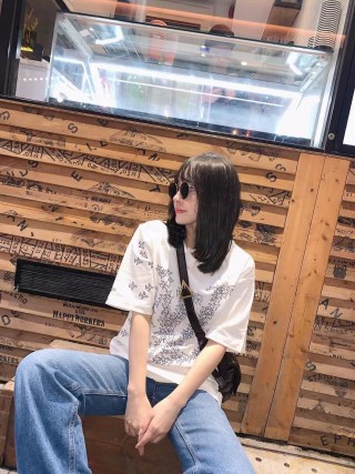 White Graphic Print Short Sleeve T-Shirt view 2