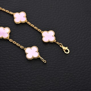 Van Cleef & Arpels Clover Pink Bracelet view 4