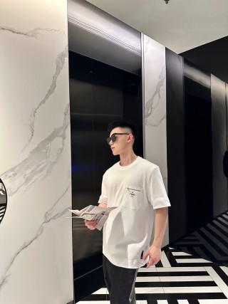 Fendi White Pocket T-Shirt with Zip Detail view 5