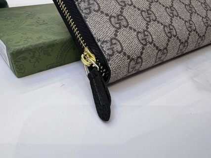 Gucci GG Canvas Zip Wallet Black Navy view 3