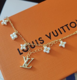 Louis Vuitton Gram Gold Monogram Floral Zirconia Bracelet view 9