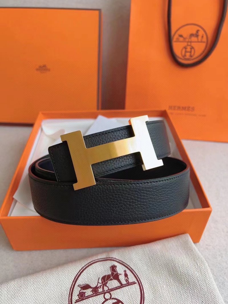 Hermès-Inspired Black Leather Belt with 3D Gancini Buckle view