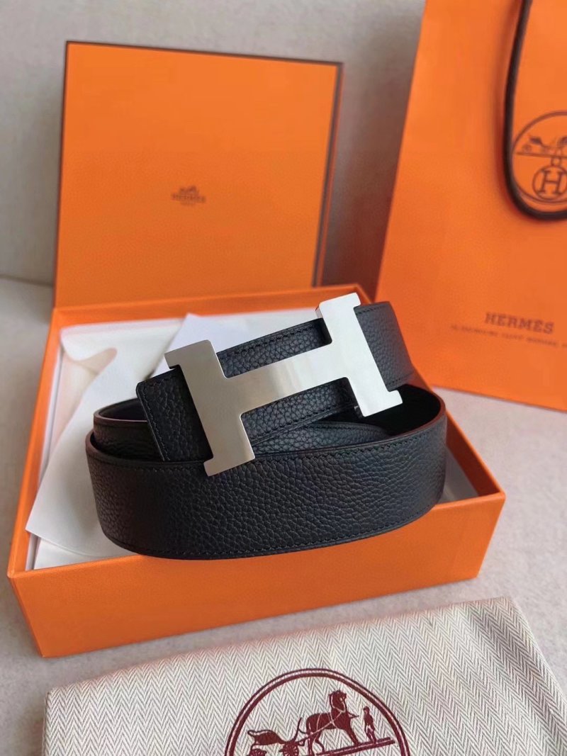 Hermès-Inspired Black Leather Belt with 3D Gancini Buckle view