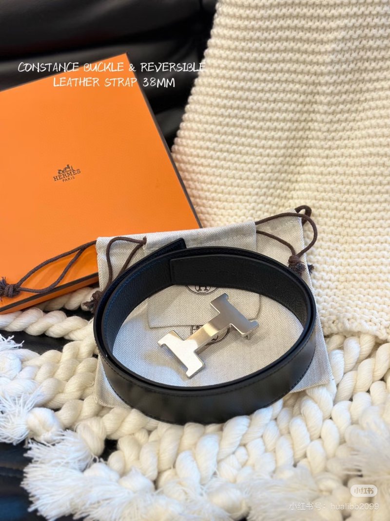 Hermès-Inspired Black Leather Belt with 3D Gancini Buckle view