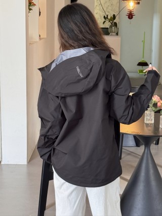 Arc'teryx Beta SL Hooded Lightweight Windbreaker Jacket Black view 2
