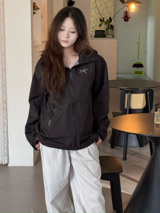Arc'teryx Beta SL Hooded Lightweight Windbreaker Jacket Black view 6