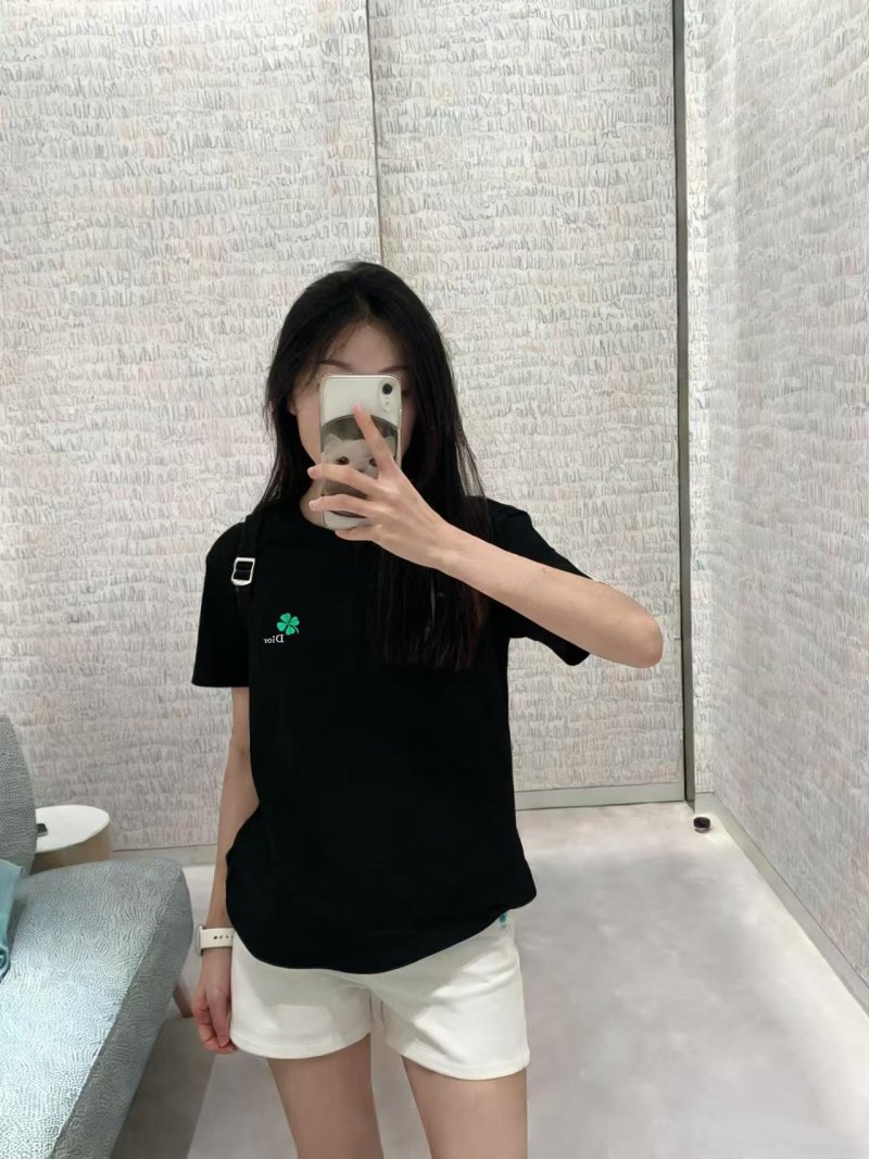 Black Short Sleeve T-Shirt with Green Clover Embroidery
