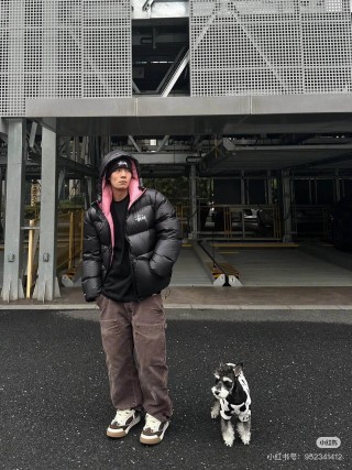 Stüssy Black Puffer Jacket with Pink Hood Lining