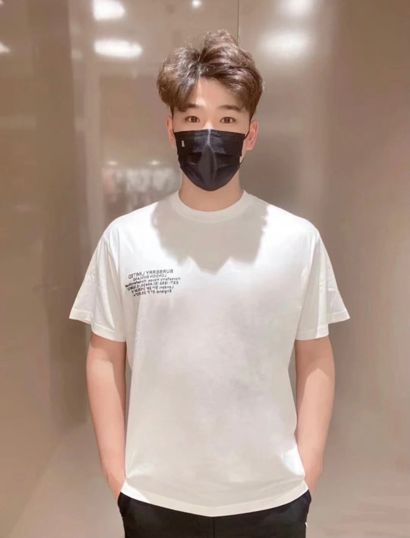 White Short Sleeve T-Shirt with Graphic Print