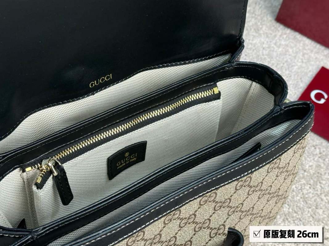 Gucci 1955 Horsebit Saddle Bag Beige Monogram view