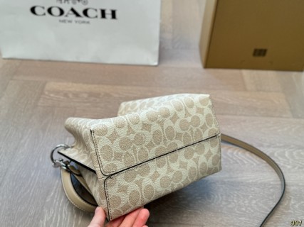 Coach Willow Bucket Bag Beige Monogram view 6