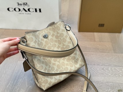 Coach Willow Bucket Bag Beige Monogram view 8