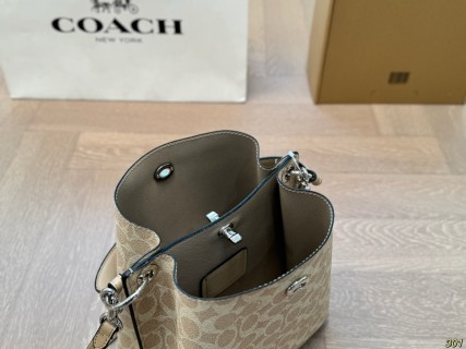 Coach Willow Bucket Bag Beige Monogram view 9