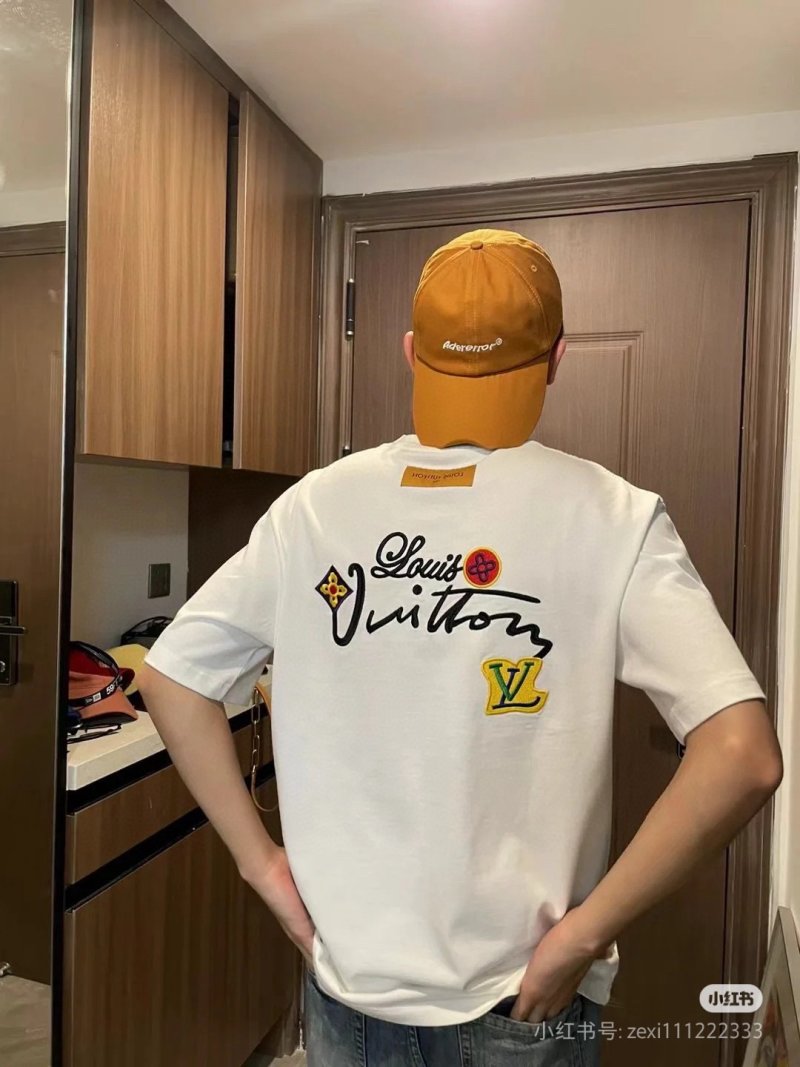 Louis Vuitton White Graphic Short Sleeve T-Shirt view