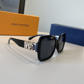 Louis Vuitton LV Logo Black Square Sunglasses