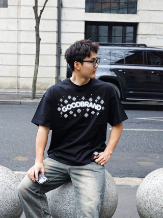 Black Oversized Graphic T-Shirt with Celestial Print view 2
